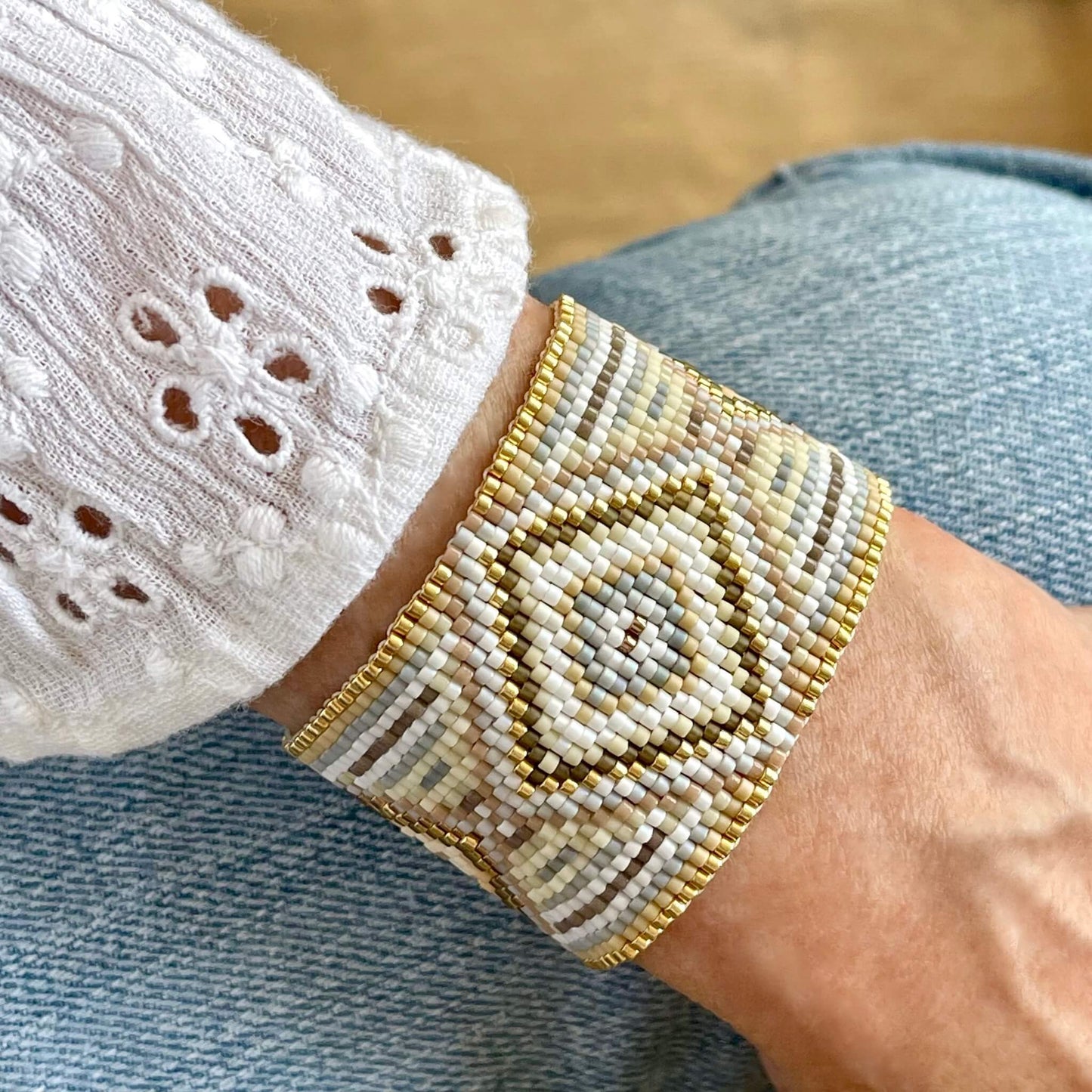 Flat Beaded Bracelet & Stretch Bracelets | Gold/White | Stack/Solos