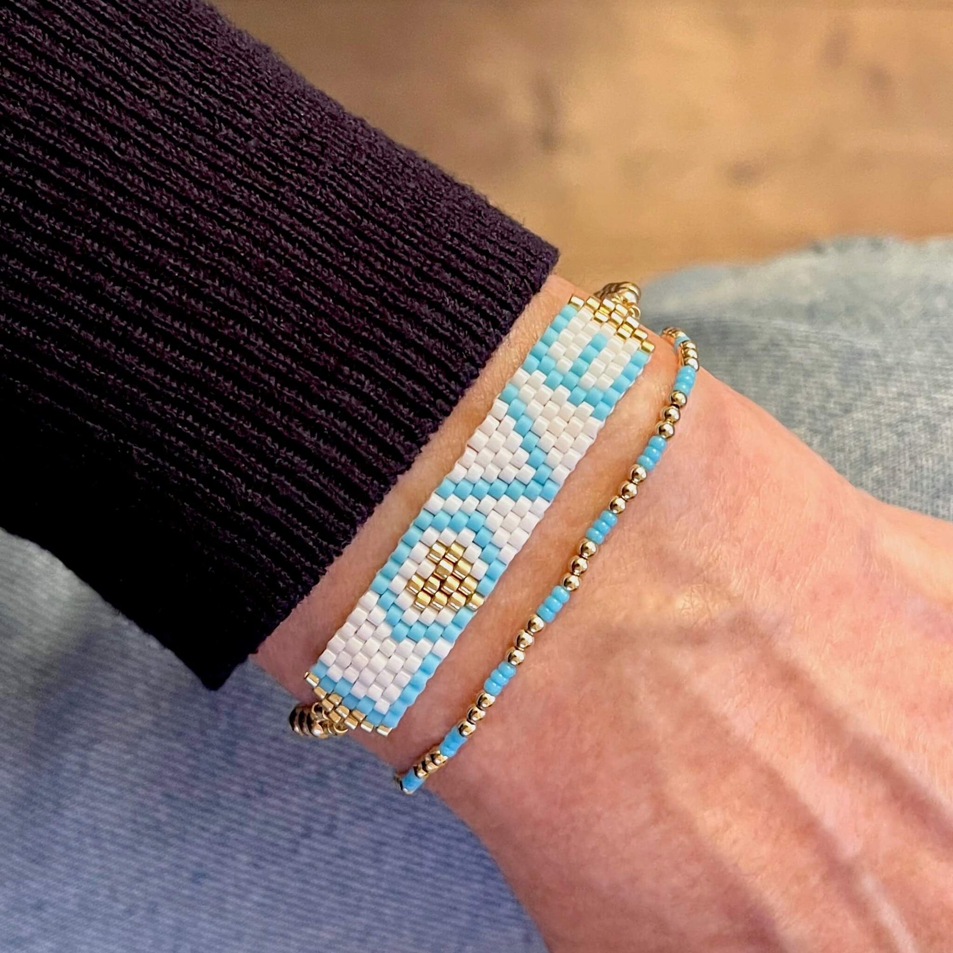 Love beaded bracelet | Blue and white bracelets | Set of 2 gold stretch bracelets.