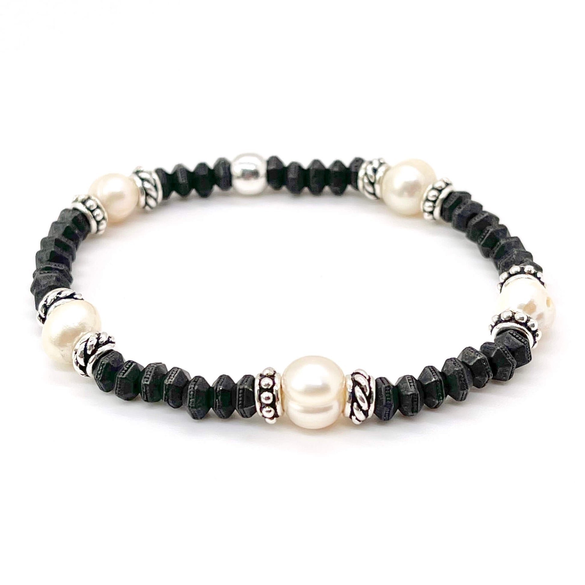 Black pearl bracelet for men. Freshwater pearls, black pewtwer hexagon beads. Silver-plated disks. Stretch bracelet.