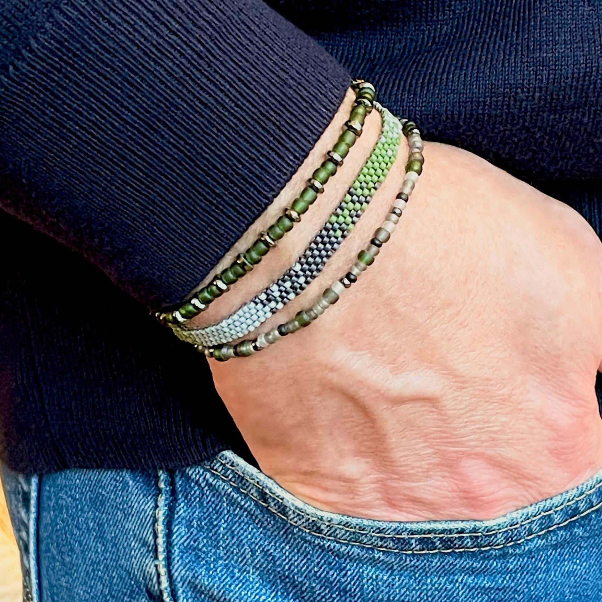Men’s hand woven green & gray thin ombre beaded peyote bracelet set with hematite & matte seed bead stretch bracelets.
