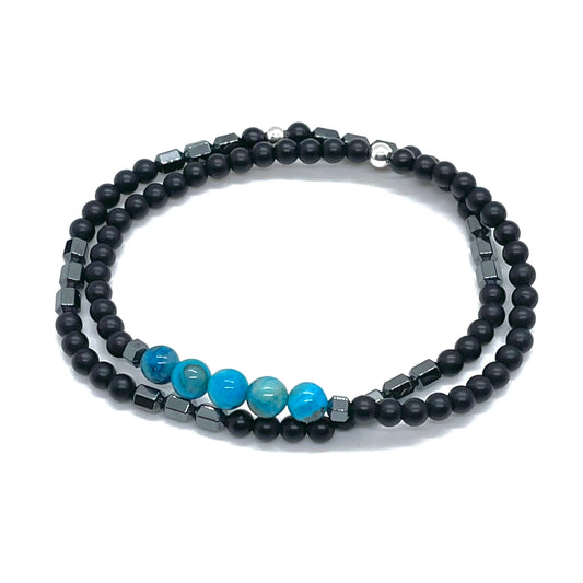 Mens turquoise agate and black onyx bracelet set with hematite beads.